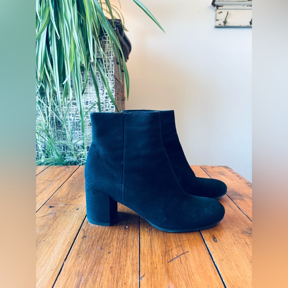 Vince Suede Bootie